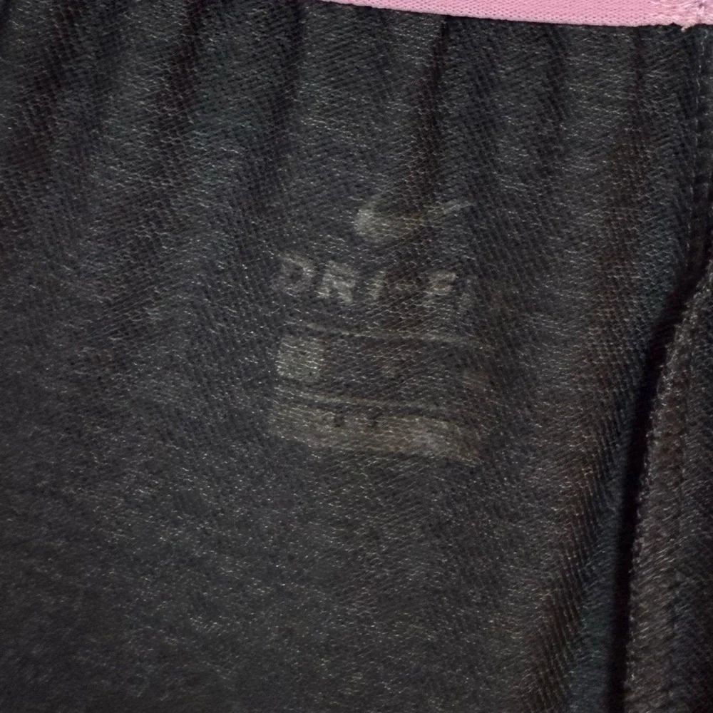Nike Dri-FIT Training Shorts Charcoal Grey Pink Small